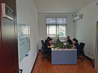 汽車(chē)工業(yè)成形裝備